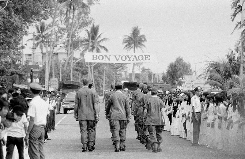 The Vietnam War: 50+ Striking Photos Show The Horror Of Bloodiest War Between Capitalism And Communism