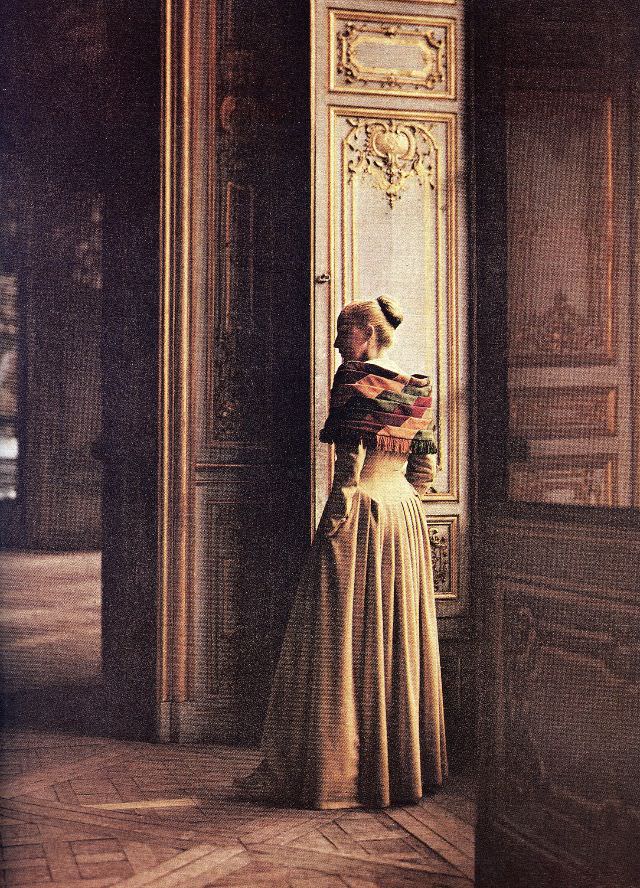 Christian Dior redingote, November 1947