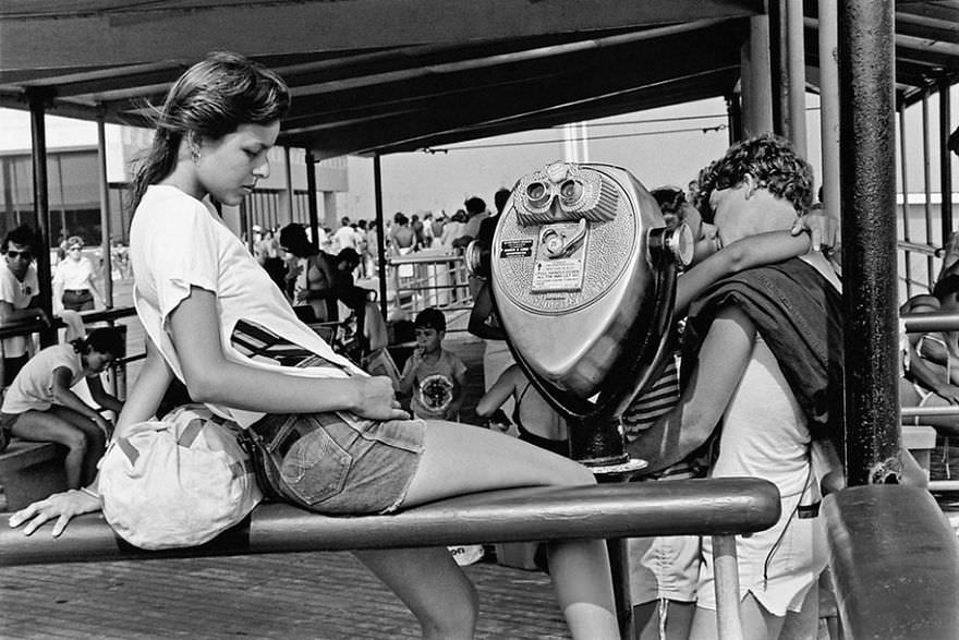 50+ Intimate Portraits That Capture 70s Youth Culture By Joseph Szabo