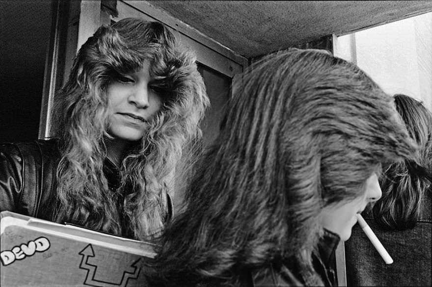 50+ Intimate Portraits That Capture 70s Youth Culture By Joseph Szabo