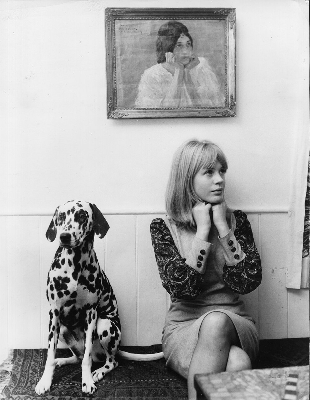 Marianne Faithfull and her dog