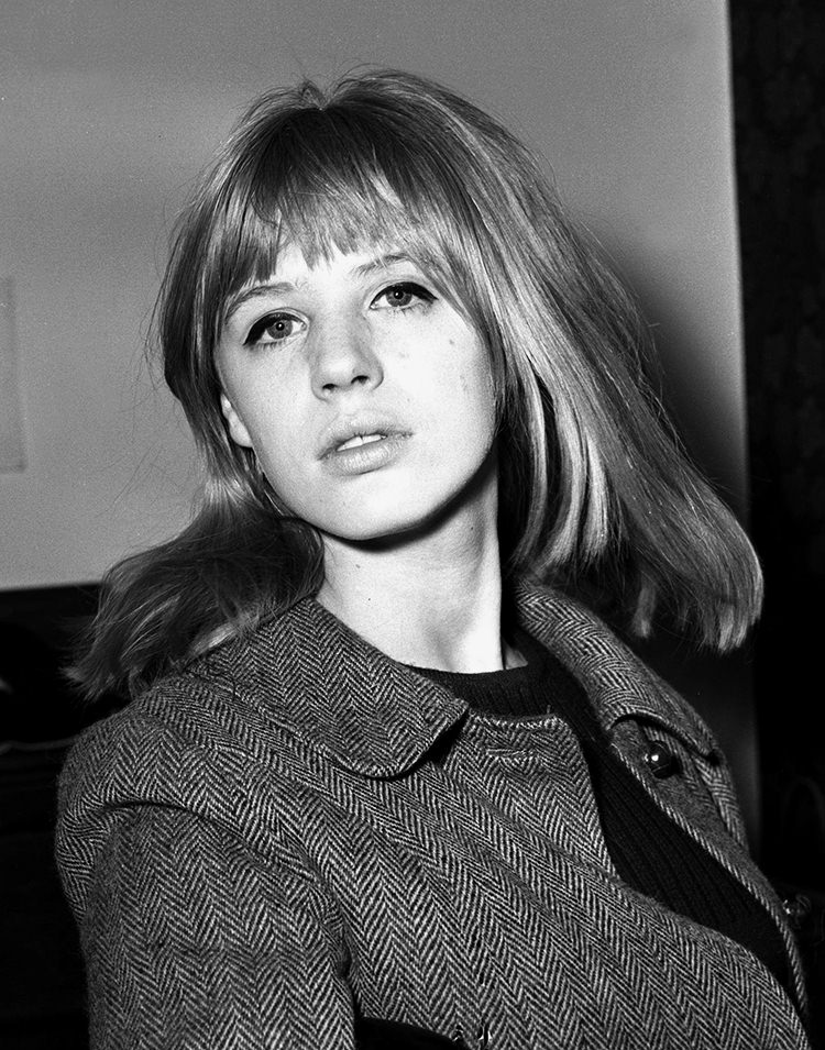 A classic Marianne Faithfull shot, 1965.