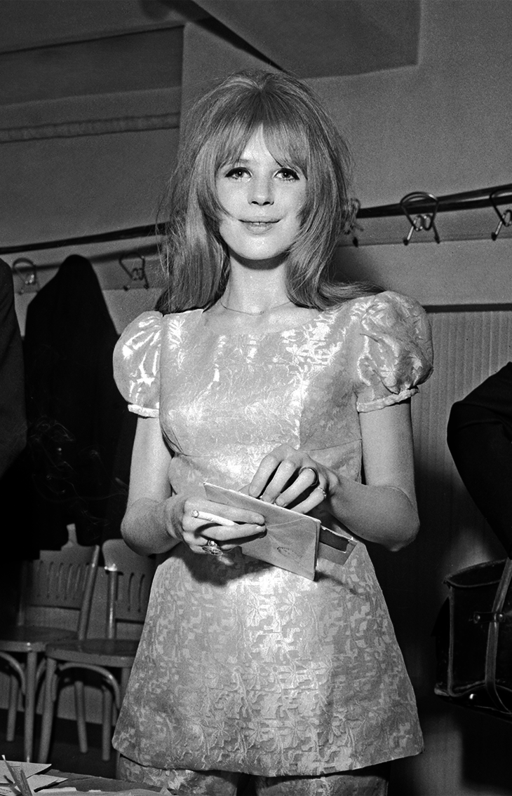 Marianne Faithfull opening fanmail backstage at San Remo Song Festival, January 1967