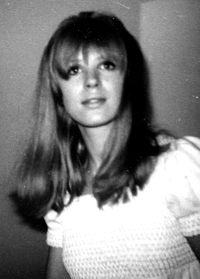 Rare photo of Marianne Faithfull backstage in Belgium, June 1966.