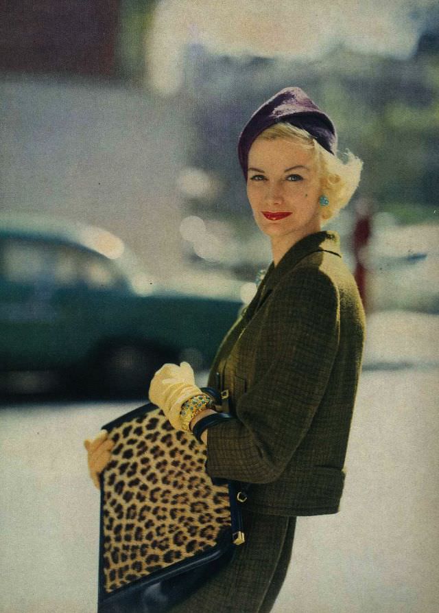 Styles of Sunny Harnett: 50+ Stunning Fashion Photos Of Sunny Harnett From 1950s