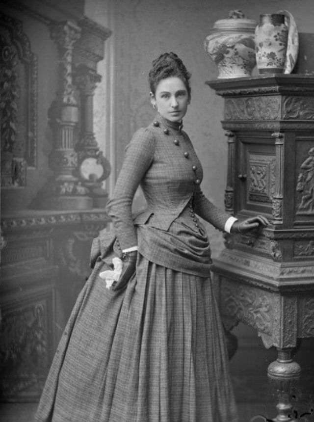 50+ Glamorous Portraits of Victorian Women That Defined Fashion Styles Of Victorian Era