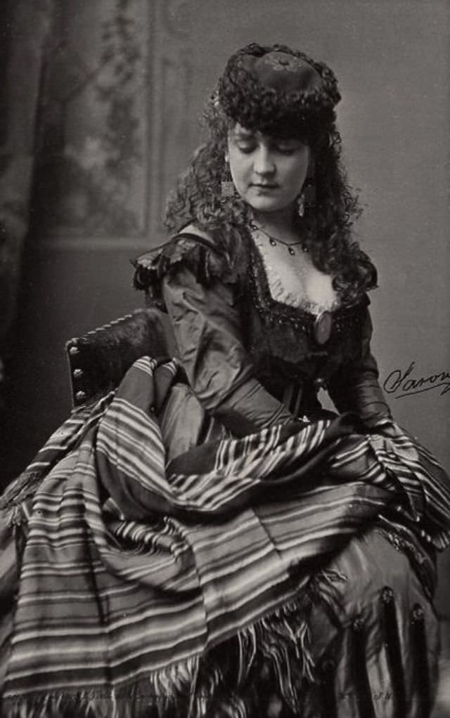 50+ Glamorous Portraits of Victorian Women That Defined Fashion Styles Of Victorian Era