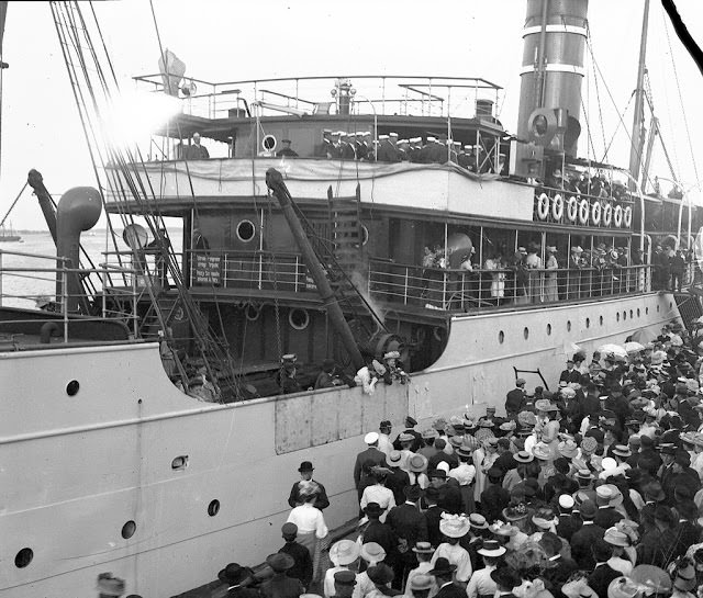 The steamship 'Arcturus', South Harbor, Helsinki