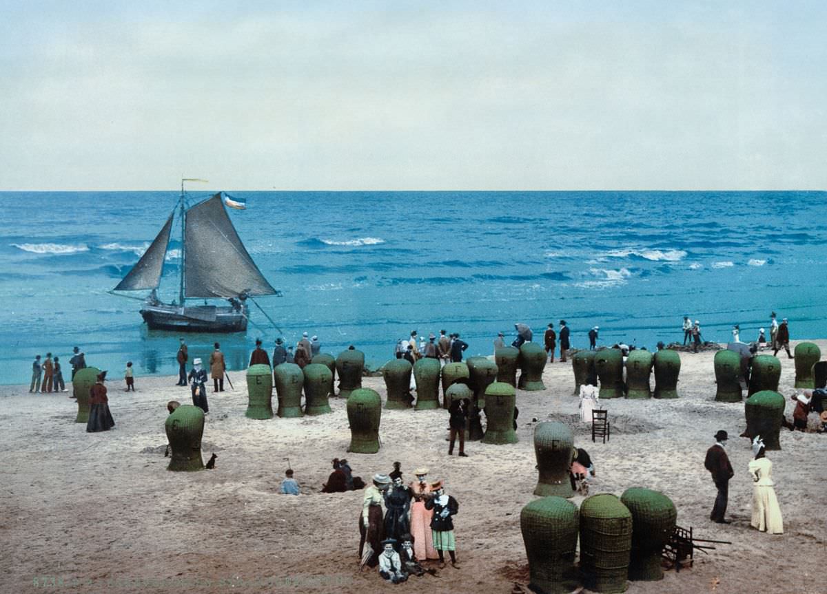 Beach chairs at Scheveningen.