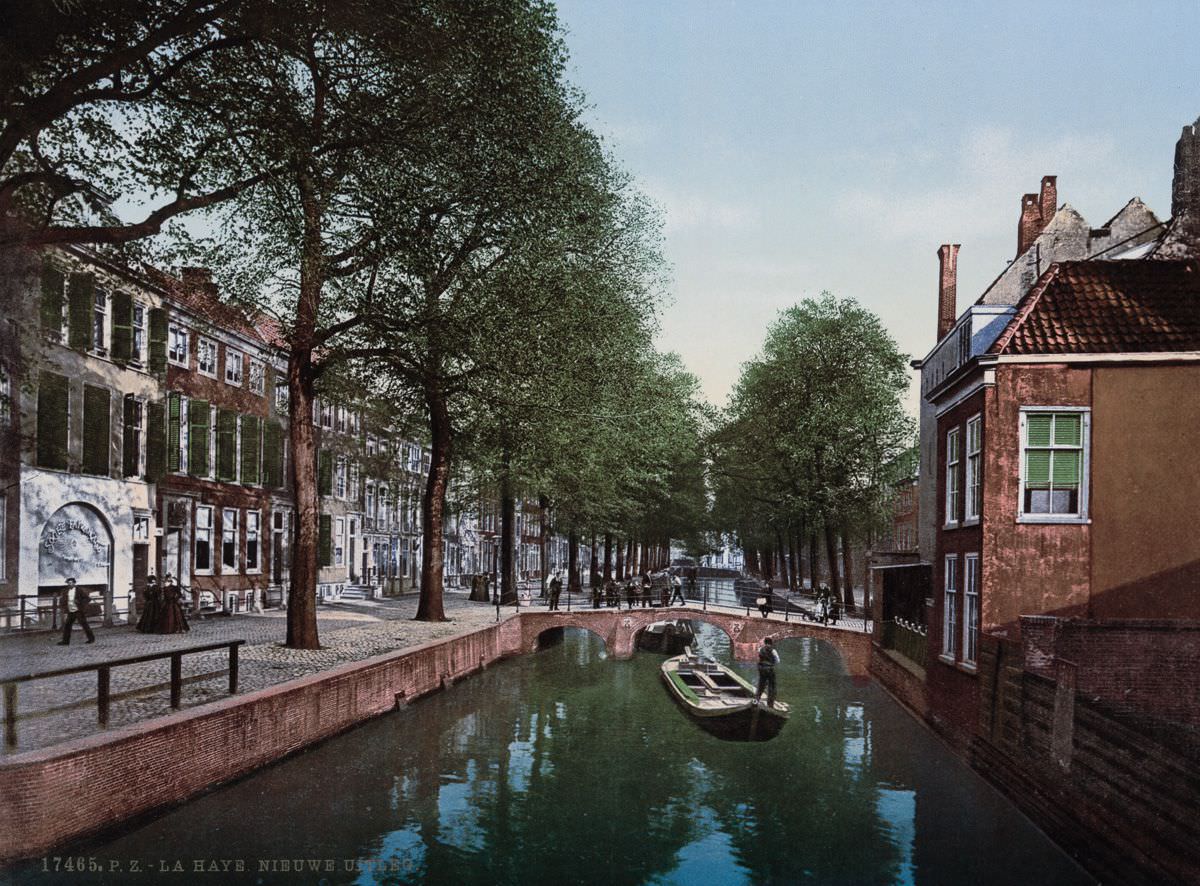 A canal in the Hague.