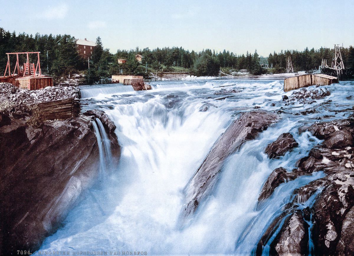 Hofsfossen with Hønefoss, Ringerike.