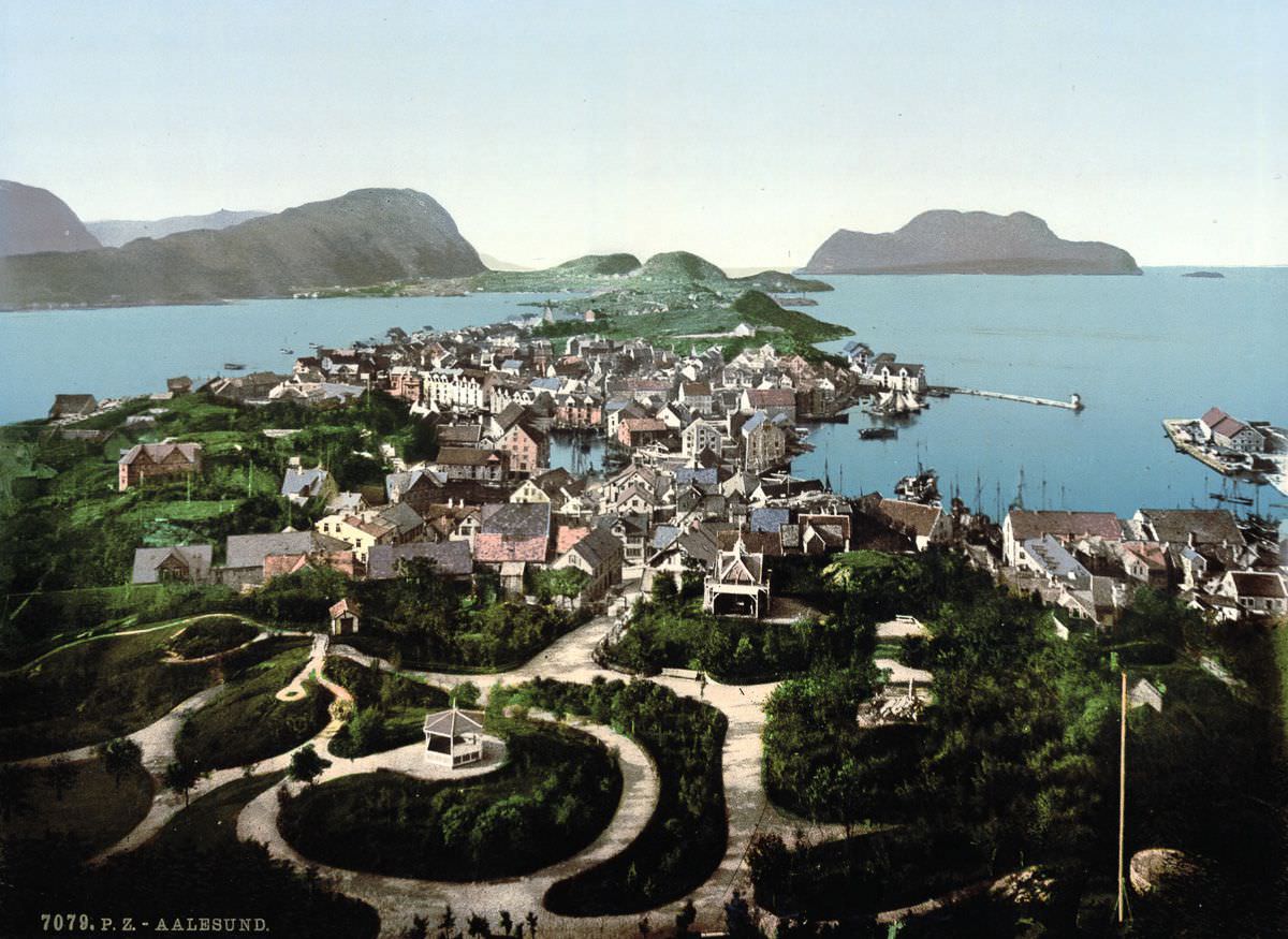 Åalesund.