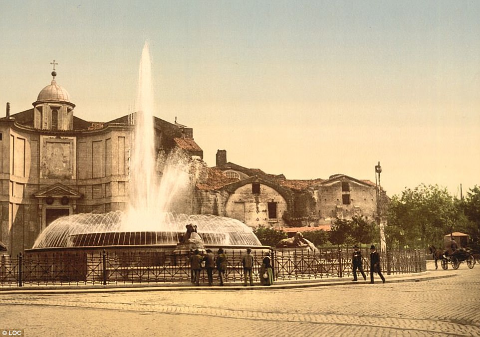 Fountain of the Naiads in Piazza della Repubblica