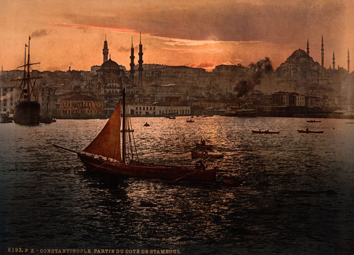 The harbor of Constantinople.