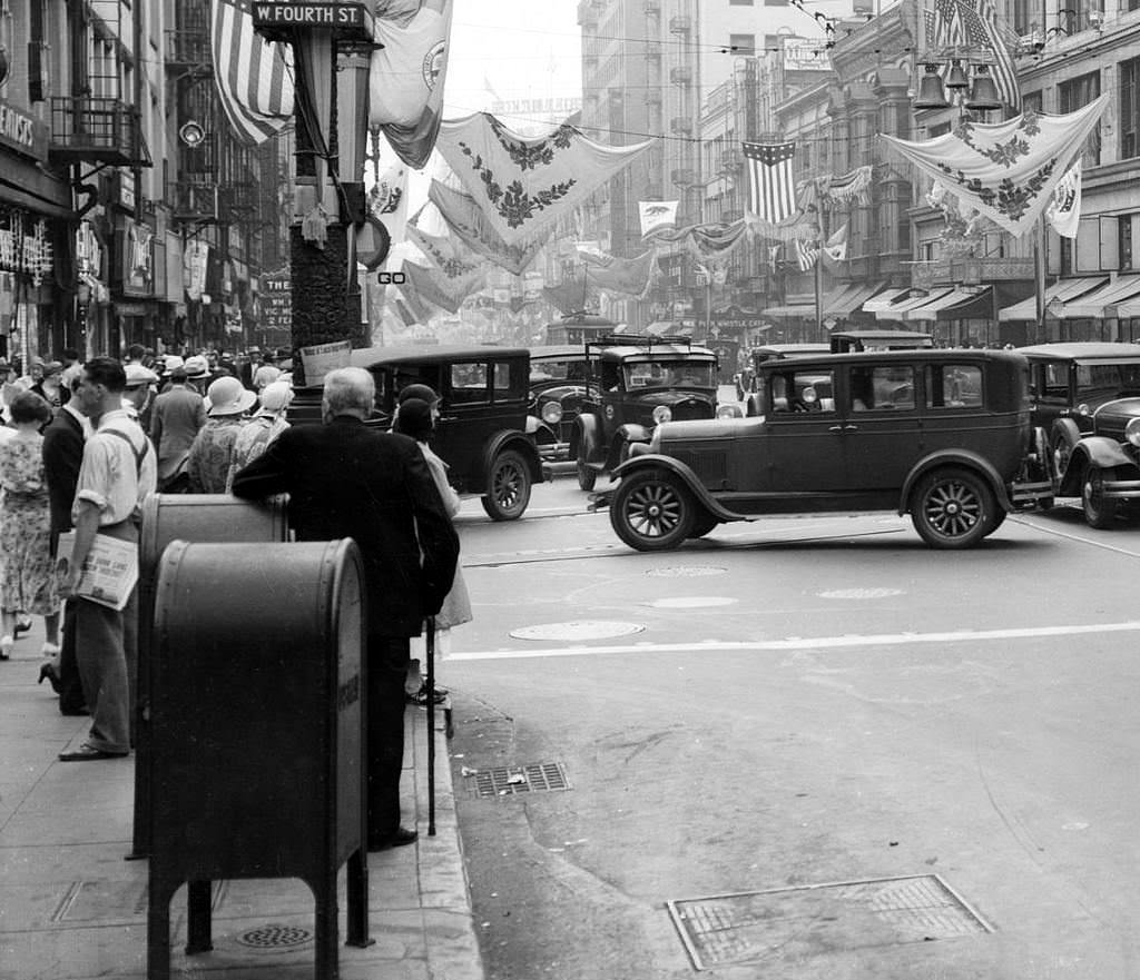 Looking south on Broadway from 4th Street, 1931