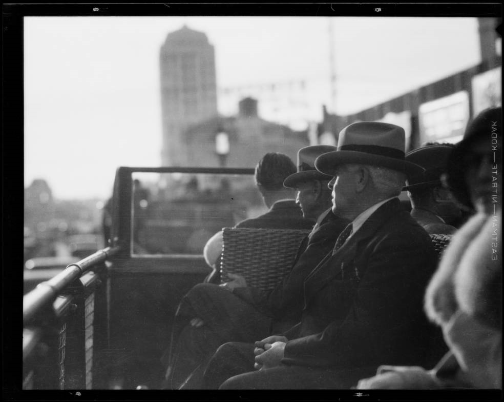 Traffic on Wilshire Boulevard, Los Angeles, 1931