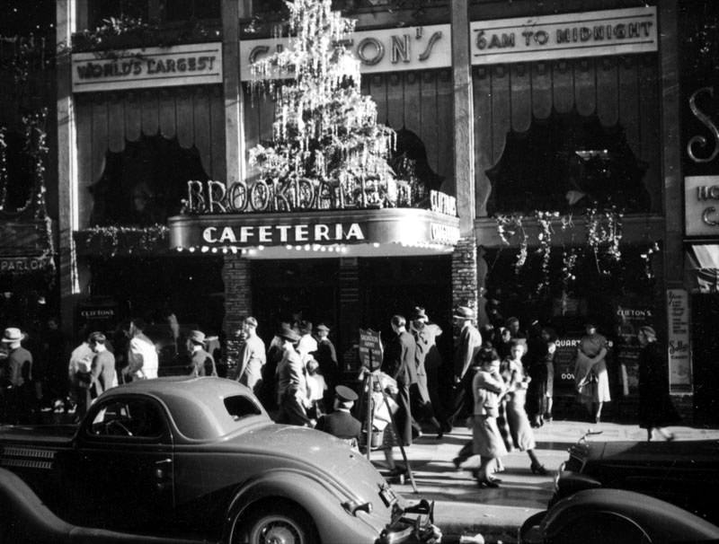 Clifton's Brookdale at 648 S. Broadway, 1937