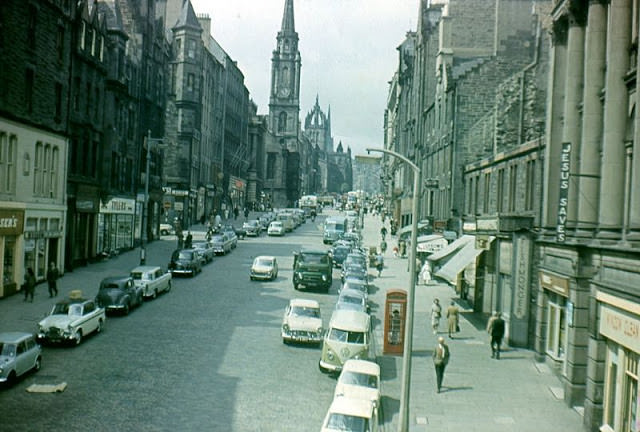 High Street looking west, Edinburgh, 1962
