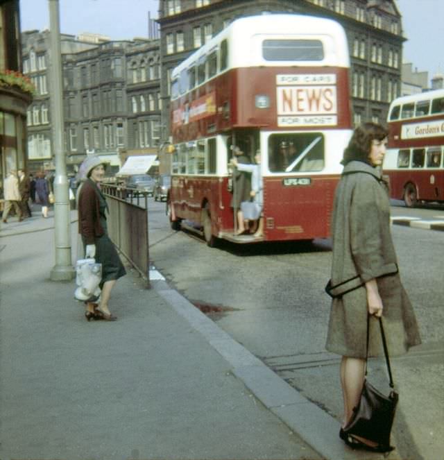 Junction of Princes Street and Shandwick Place, Edinburgh, 1964