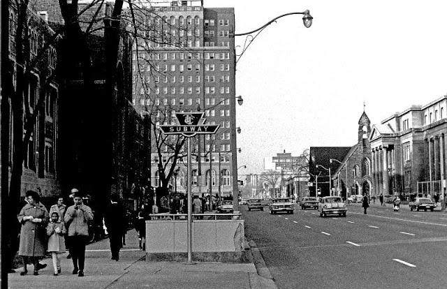 University Avenue, Toronto