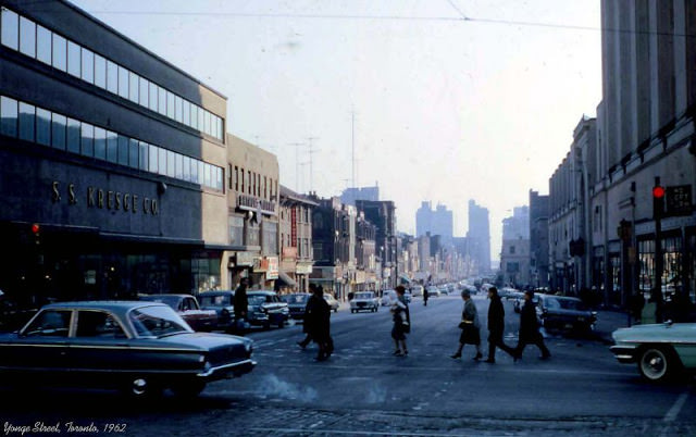 Yonge St, Toronto