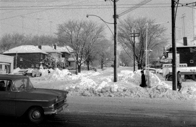 Eglinton Avenue West, Toronto