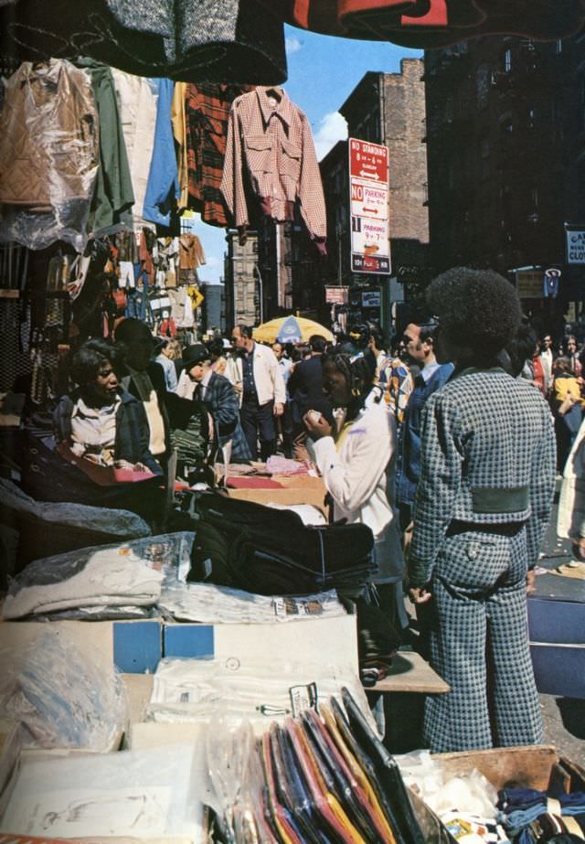 Market, photographed by Nicolai Canetti, 1976