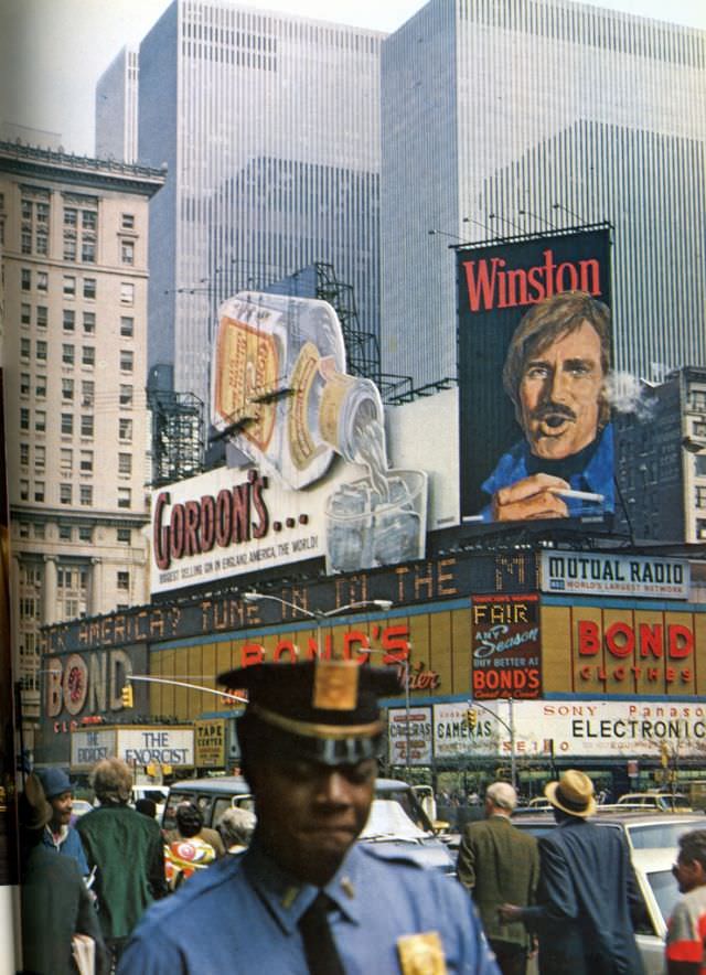 Times Square, photographed by Nicolai Canetti, 1976
