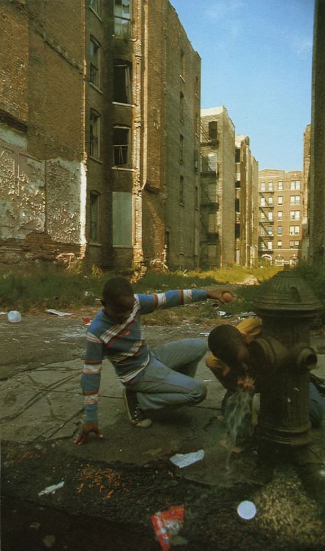 Harlem from the ground, photographed by Bernard Herrmann, 1977