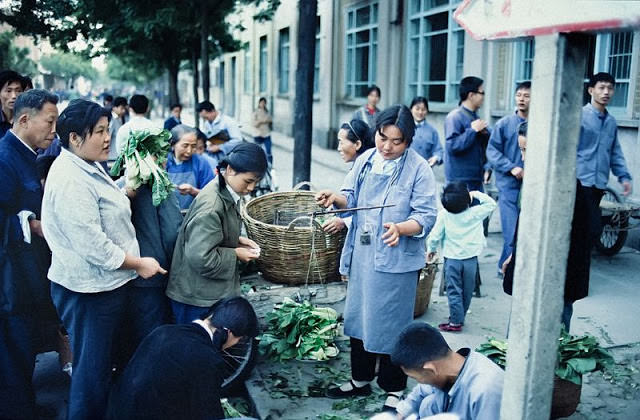 Jiangsu. Daily woes in Zhongqiao