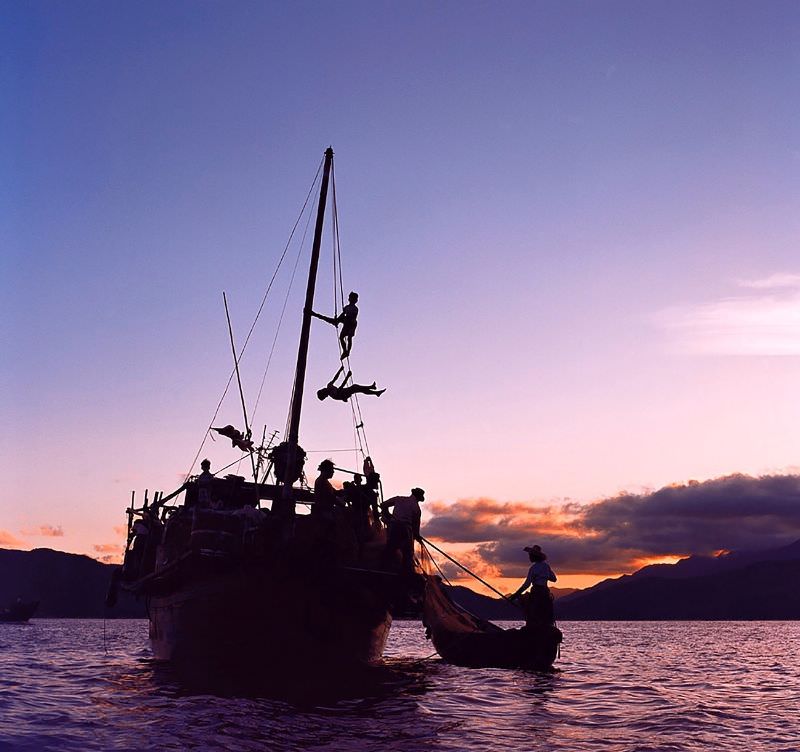 Fishing boat at Hei Ling Chau, 1973