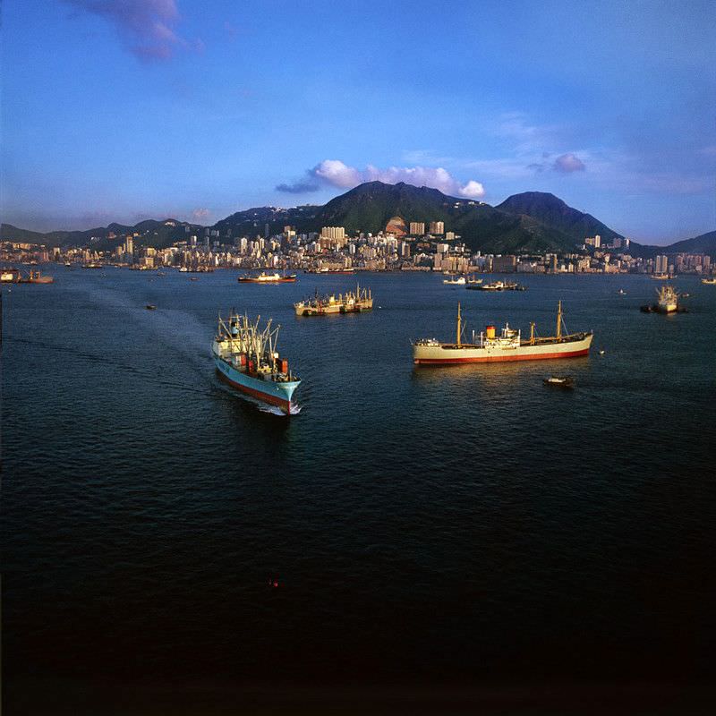HK Island with Maersk cargo ship, 1973