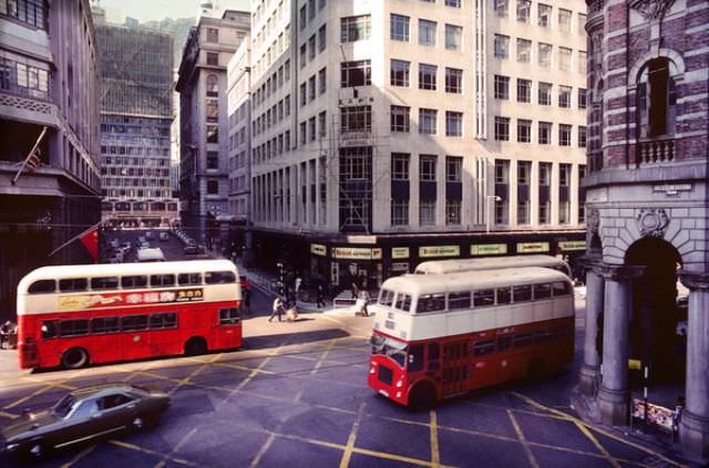 Pedder Street and corner of Old HK Post Office, 1974