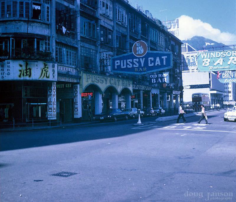 The Pussycat was at 34-38 Lockhart Road in Wanchai, 1970