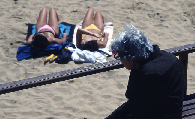 50+ Stunning Color Photos Show Life At Beaches Of Chile In The 1980s