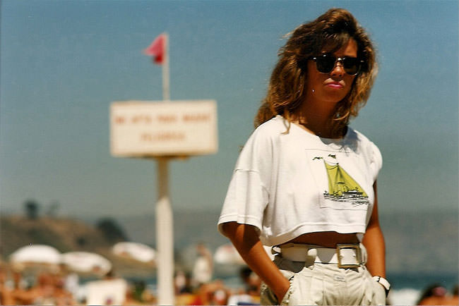 50+ Stunning Color Photos Show Life At Beaches Of Chile In The 1980s