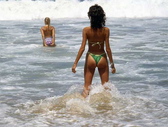 50+ Stunning Color Photos Show Life At Beaches Of Chile In The 1980s