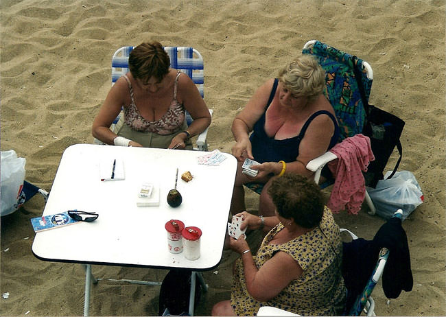 50+ Stunning Color Photos Show Life At Beaches Of Chile In The 1980s