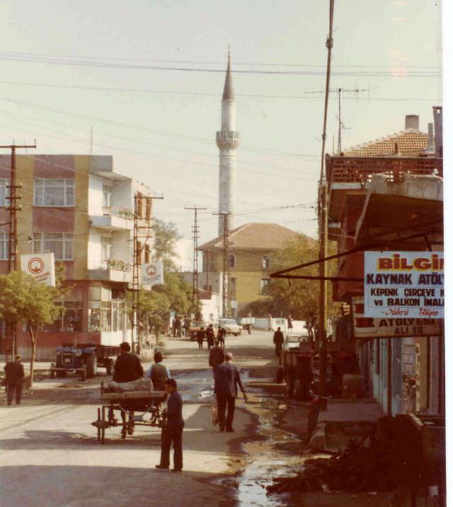 1980s Turkey: 50+ Pictures Depicting Everyday Life Of Turkish People In 1980s