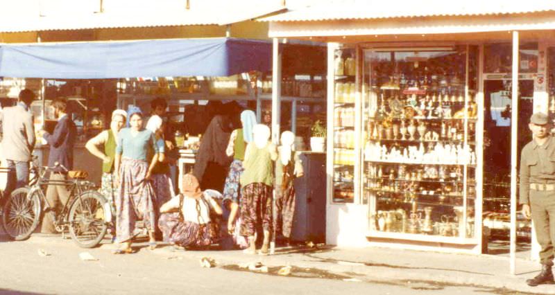 1980s Turkey: 50+ Pictures Depicting Everyday Life Of Turkish People In 1980s