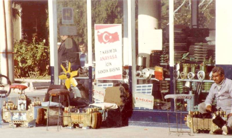 1980s Turkey: 50+ Pictures Depicting Everyday Life Of Turkish People In 1980s