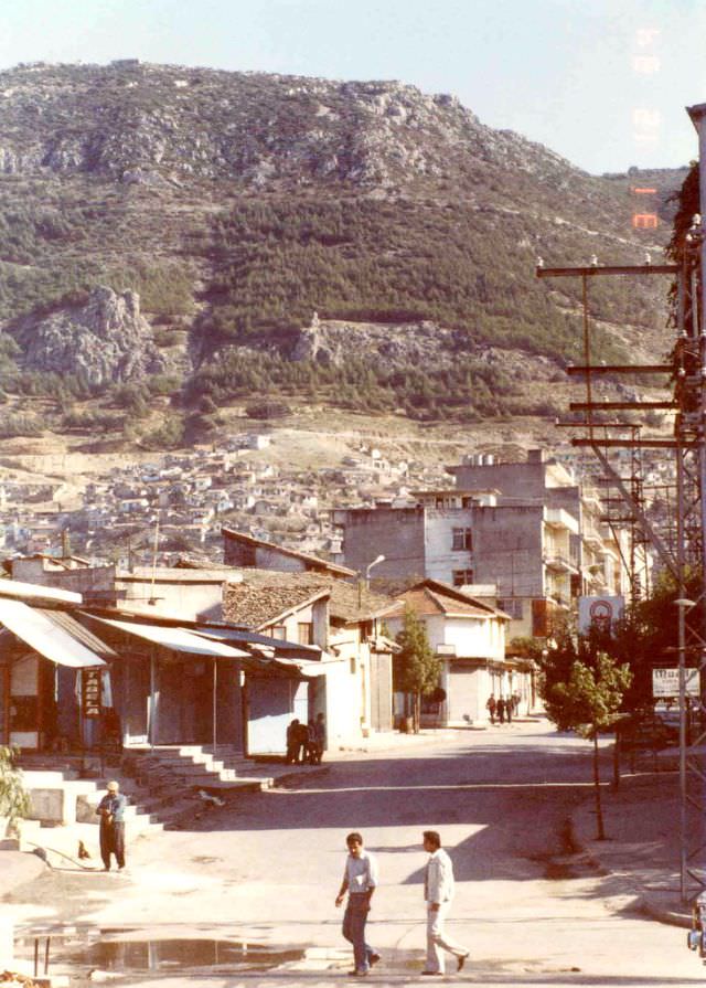 1980s Turkey: 50+ Pictures Depicting Everyday Life Of Turkish People In 1980s