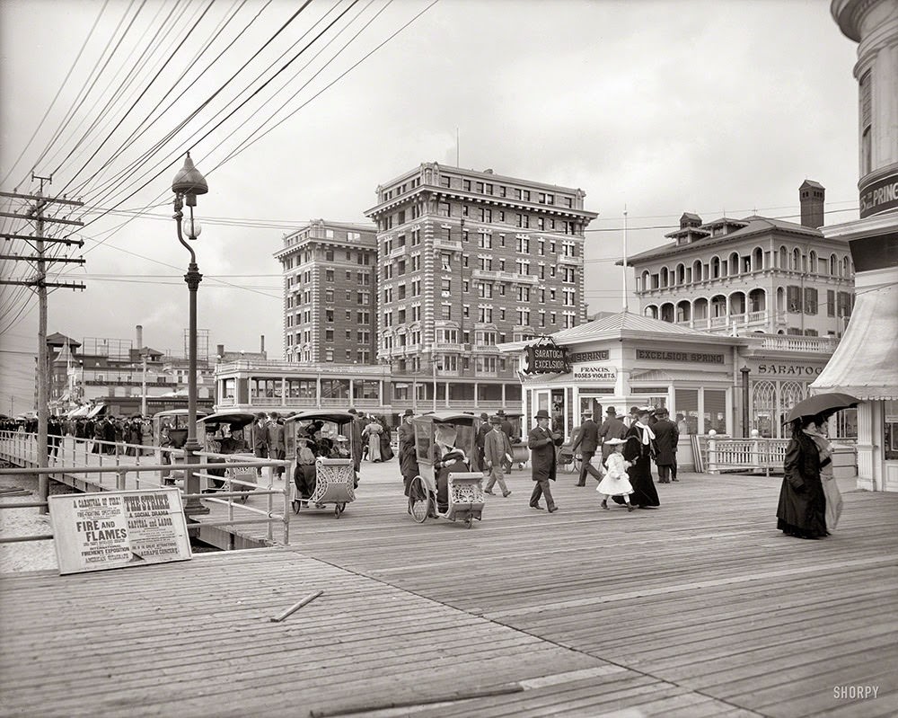 Atlantic City circa 1905. Hotel Chalfonte and Boardwalk.