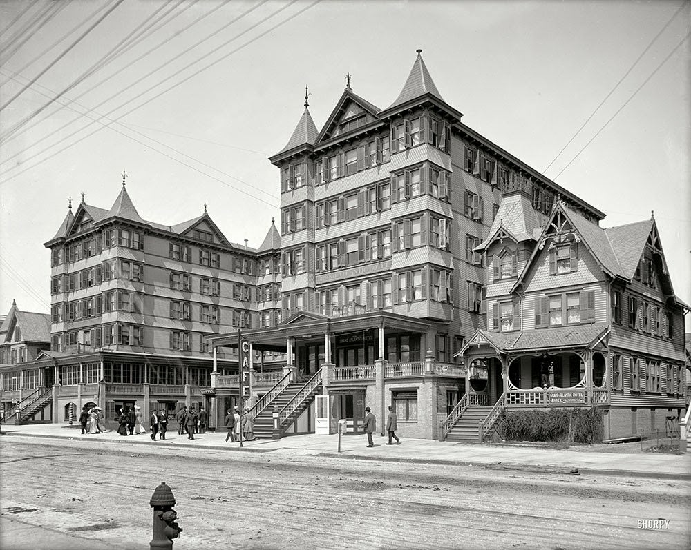 Atlantic City, New Jersey, circa 1905. Grand Atlantic Hotel.