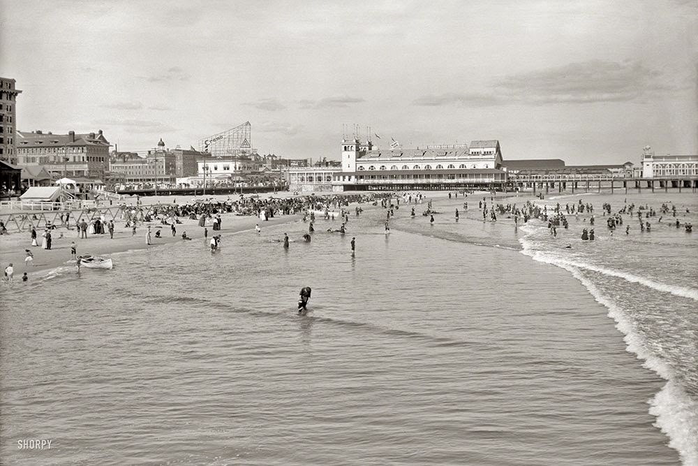 Atlantic City circa 1910. The beach and Steeplechase Pier.