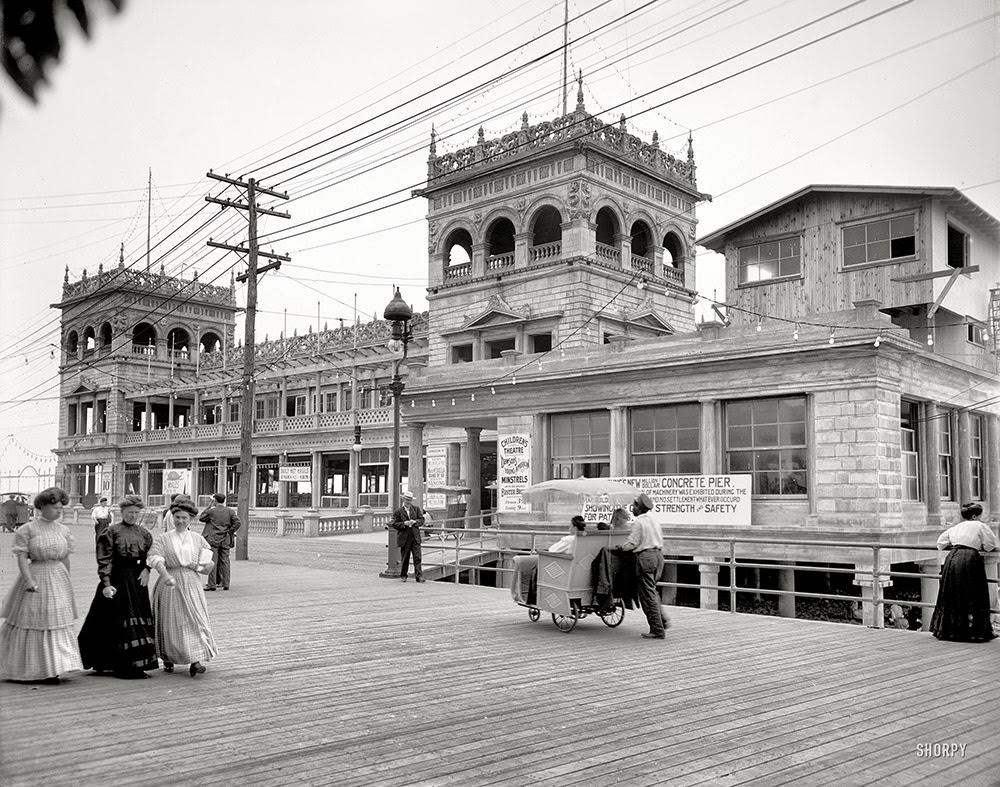 Atlantic City, New Jersey, circa 1907.