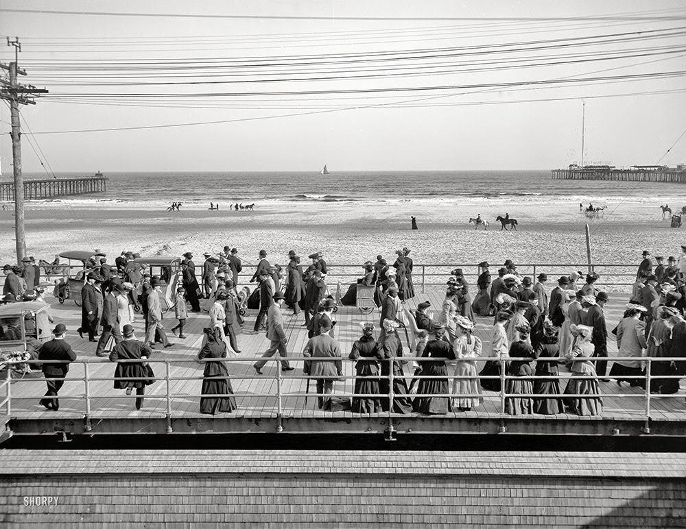 The Jersey Shore circa 1905. Along the beach, Atlantic City, N.J.