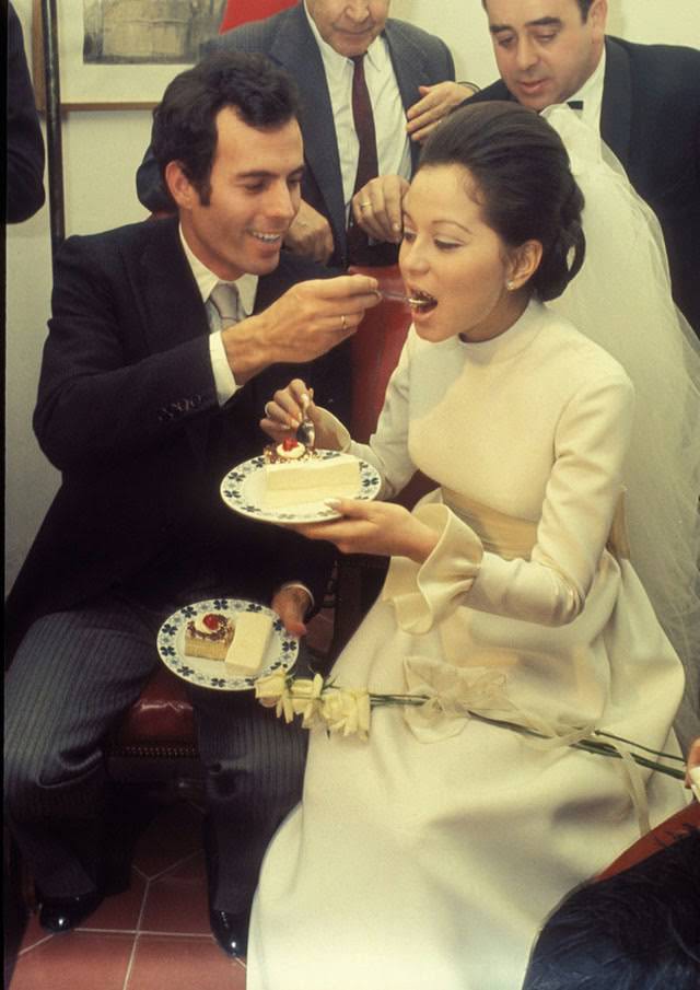 Julio Iglesias and Isabel Preysler, 1971.