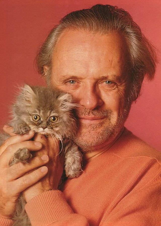 Anthony Hopkins and his cat