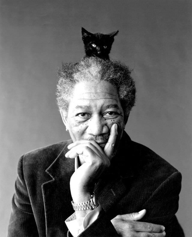 Morgan Freeman and his cat